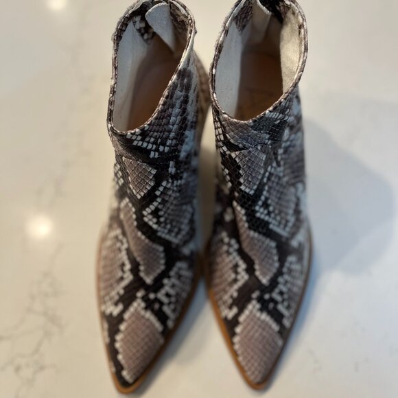 AGL snake skin boots NEVER WORN - Picture 4 of 15